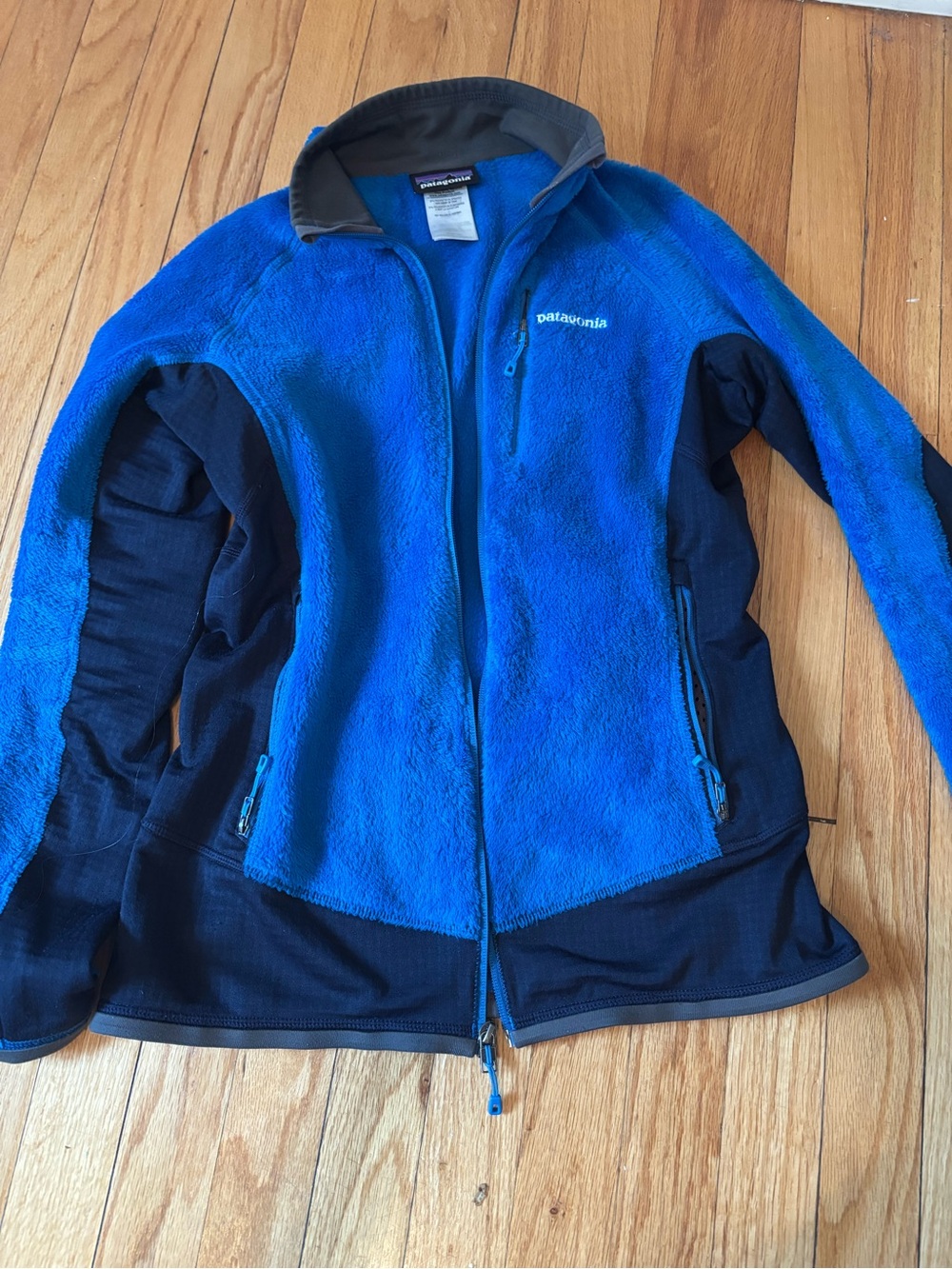 Patagonia R fleece. Womens size small.